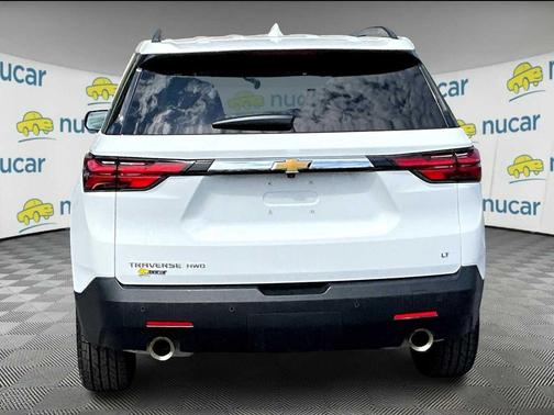 2022 Chevrolet Traverse LT Cloth