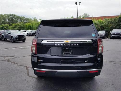 2021 Chevrolet Suburban LT