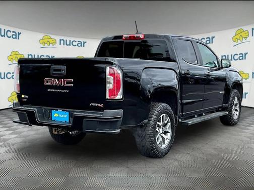Onyx Black 2022 GMC Canyon AT4
