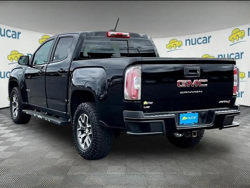 Onyx Black 2022 GMC Canyon AT4
