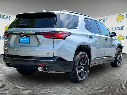Sterling Gray Metallic 2023 Chevrolet Traverse Premier