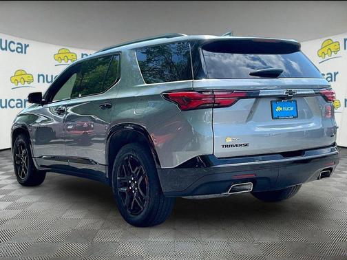 Sterling Gray Metallic 2023 Chevrolet Traverse Premier