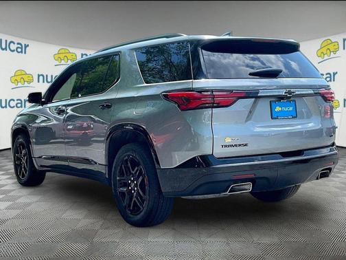 Sterling Gray Metallic 2023 Chevrolet Traverse Premier