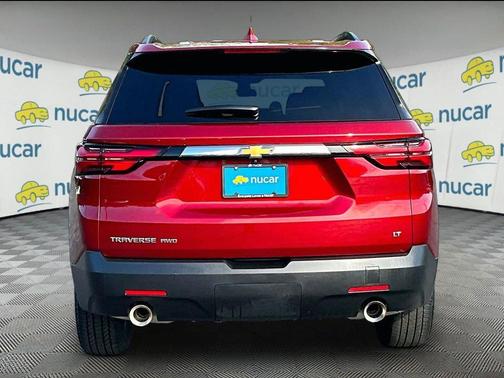 Radiant Red Tintcoat 2023 Chevrolet Traverse LT Cloth