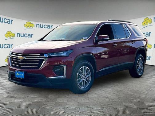 Radiant Red Tintcoat 2023 Chevrolet Traverse LT Cloth