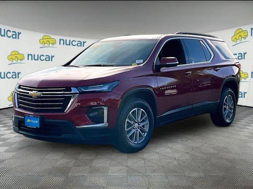 Radiant Red Tintcoat 2023 Chevrolet Traverse LT Cloth