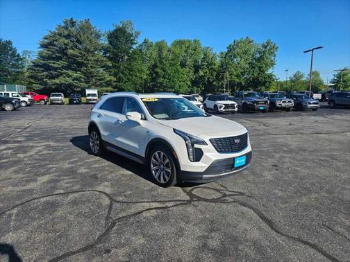 2023 Cadillac XT4 Premium Luxury