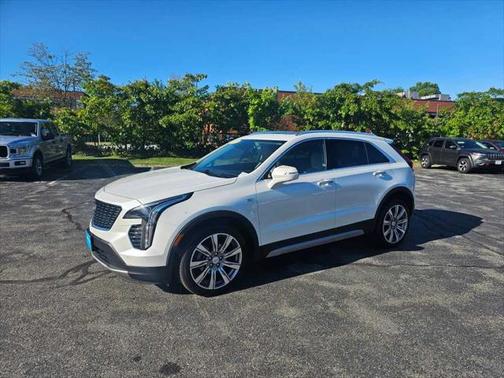 2023 Cadillac XT4 Premium Luxury