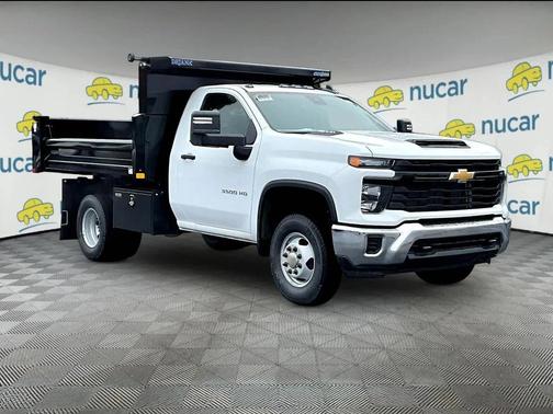 Summit White 2026 Chevrolet Silverado 3500 WT