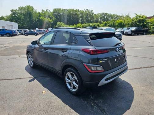2022 Hyundai KONA SEL