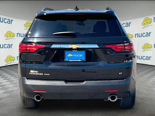 Mosaic Black Metallic 2023 Chevrolet Traverse LT Leather