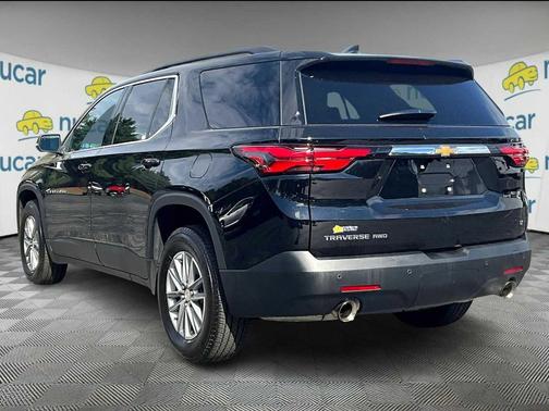 2022 Chevrolet Traverse LT Cloth
