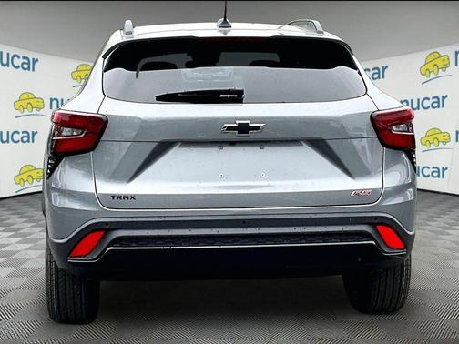 Sterling Gray Metallic 2026 Chevrolet Trax FWD 2RS