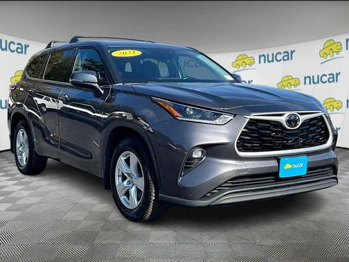 2021 Toyota Highlander LE