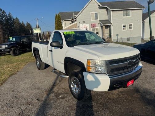 2008 Chevrolet Silverado 1500 4WD Reg Cab 133.0" Work Truck