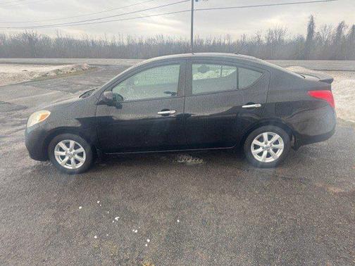2013 Nissan Versa 1.6 SL