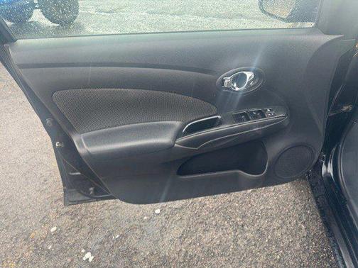 2013 Nissan Versa 1.6 SL