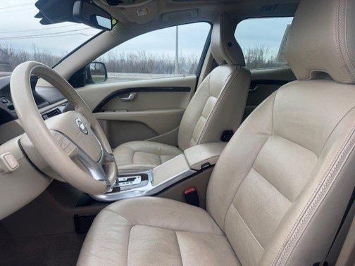 2012 Volvo XC70 T6 Premier Plus