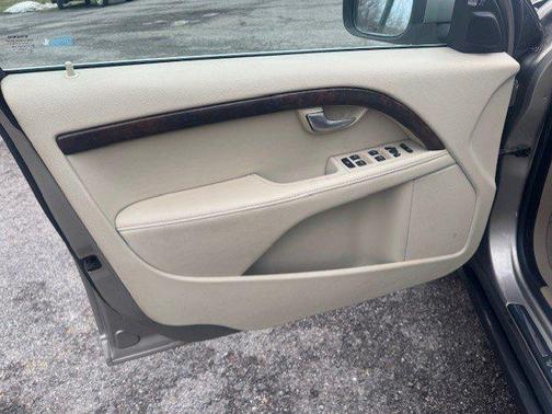 2012 Volvo XC70 T6 Premier Plus