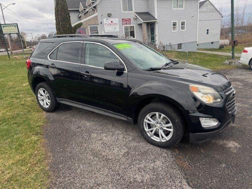2017 Chevrolet Equinox LT's photo