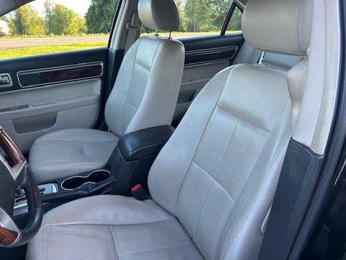 2008 Lincoln MKZ Base