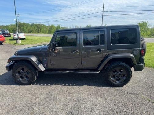 Granite Crystal Metallic Clearcoat 2017 Jeep Wrangler Unlimited Freedom 4x4 *Ltd Avail*