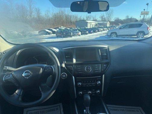 2017 Nissan Pathfinder S