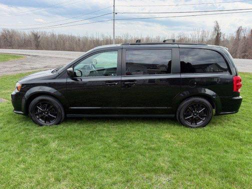 Black Onyx Crystal Pearlcoat 2019 Dodge Grand Caravan GT Wagon