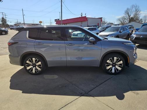 2025 Mitsubishi Outlander SEL