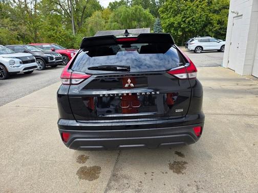 2025 Mitsubishi Eclipse Cross LE