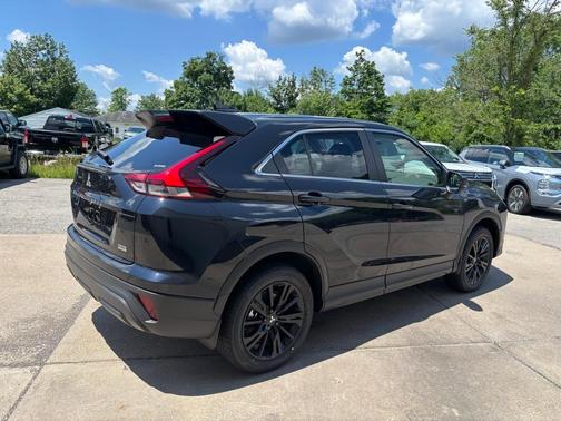 2025 Mitsubishi Eclipse Cross LE