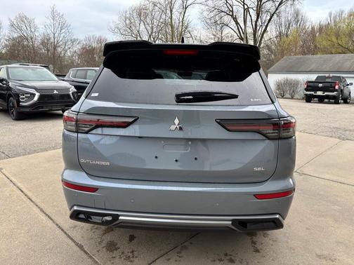 2025 Mitsubishi Outlander SEL
