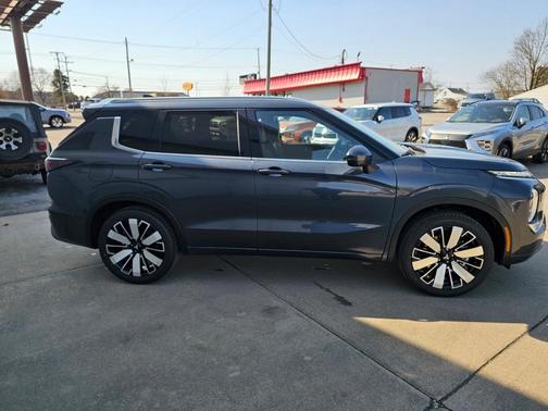 2025 Mitsubishi Outlander SEL