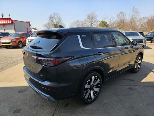 2025 Mitsubishi Outlander SEL