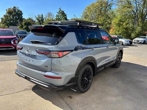 2025 Mitsubishi Outlander Trail Edition
