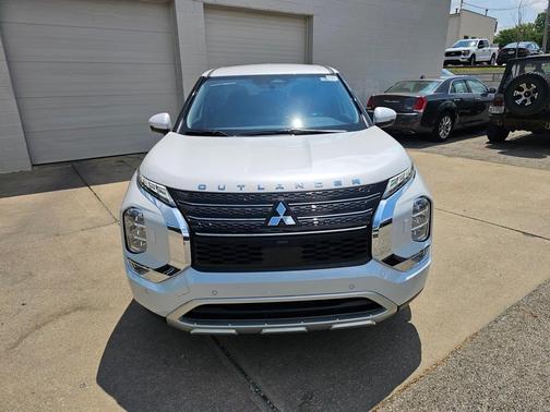 2025 Mitsubishi Outlander PHEV SE