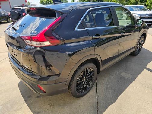 2025 Mitsubishi Eclipse Cross LE