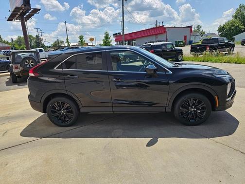 2025 Mitsubishi Eclipse Cross LE