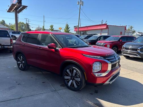 2025 Mitsubishi Outlander SE