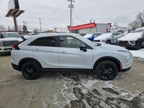 2025 Mitsubishi Eclipse Cross LE