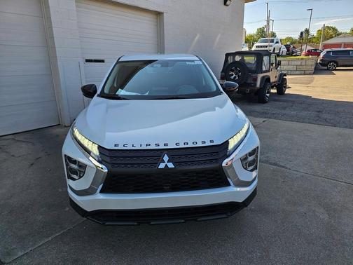 2025 Mitsubishi Eclipse Cross LE