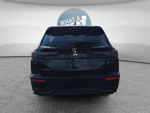 2026 Mitsubishi Outlander ES