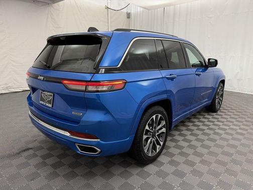 2022 Jeep Grand Cherokee 4xe Overland