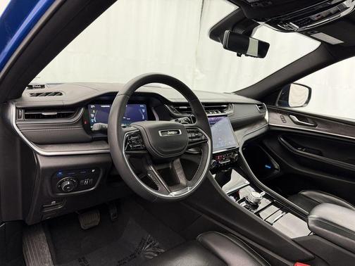 2022 Jeep Grand Cherokee 4xe Overland