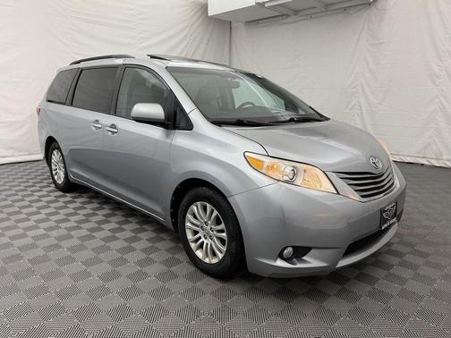 2015 Toyota Sienna XLE Premium