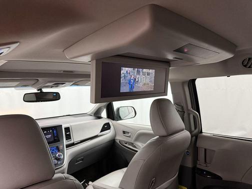 2015 Toyota Sienna XLE Premium