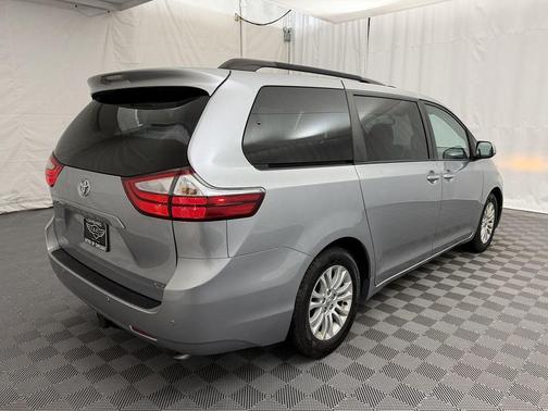 2015 Toyota Sienna XLE Premium
