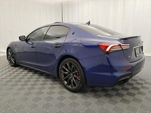 2022 Maserati Ghibli Modena Q4