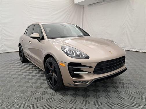 2016 Porsche Macan Turbo