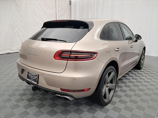 2016 Porsche Macan Turbo